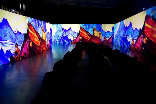 Выставка «Рерих. Ожившие полотна» в «Люмьер-Холле»