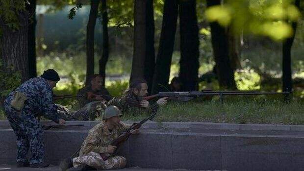 В аэропорту Донецка добивают окруженцев В аэропорту Донецка добивают окруженцев