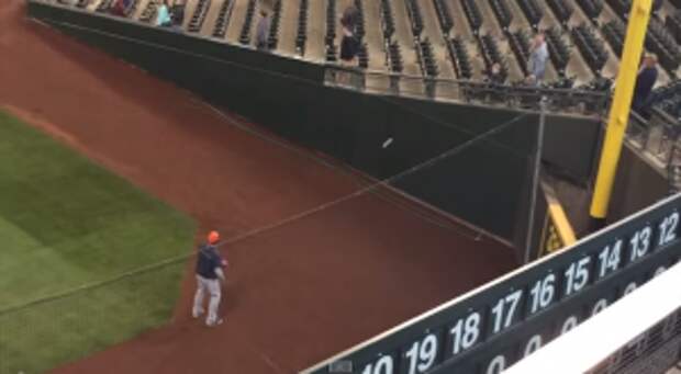 This MLB Star Gives a Young Boy a Moment to Remember For the Rest Of His Life