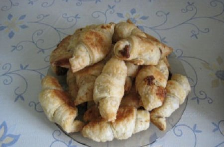 Круассаны из замороженного слоеного дрожжевого теста 