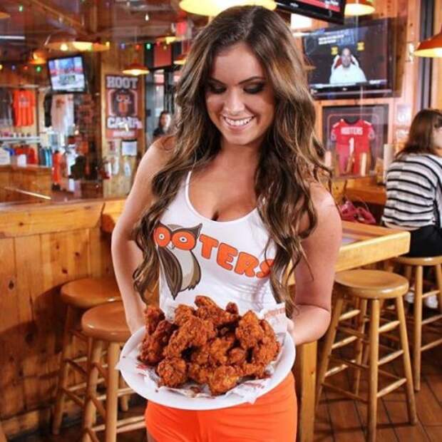 Девушки "Hooters" (28 фото)