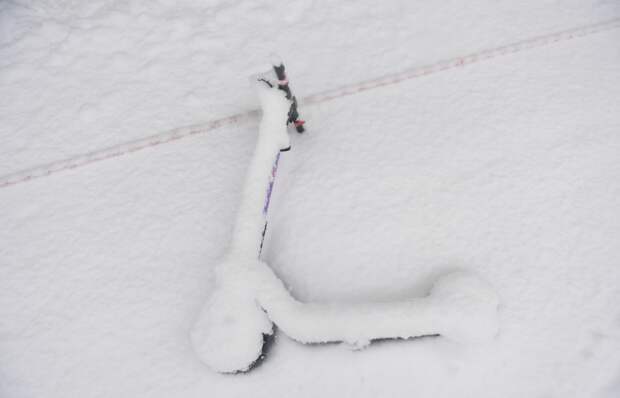 В Москве убрали электросамокаты