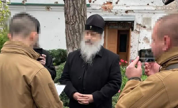 На Украине суд отправил митрополита Святогорской лавры под стражу на два месяца