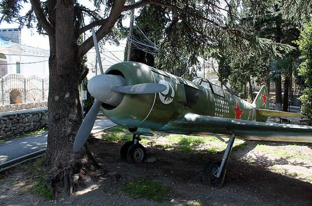 Амет-Хан Султан Амет-Хан Султан