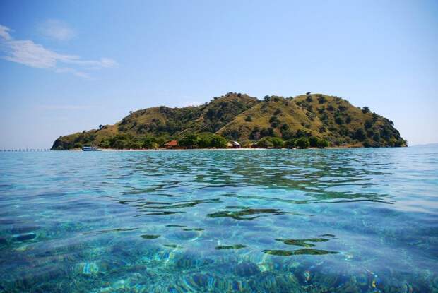 10. Если вы любите  кристально чистую воду с кипящей в ней жизнью морских обитателей, то добро пожаловать в Индонезию индонезия, красота, места, пейзаж, путешествия