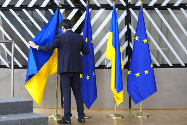 Депутат Толмачев: Европа не собирается говорить с Арменией и Украиной на равных