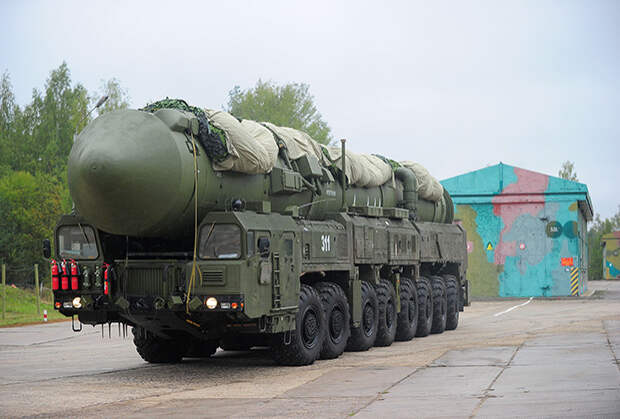 Подвижный грунтовой ракетный комплекс (ПГРК) «Ярс» в Тейковском ракетном соединении.
