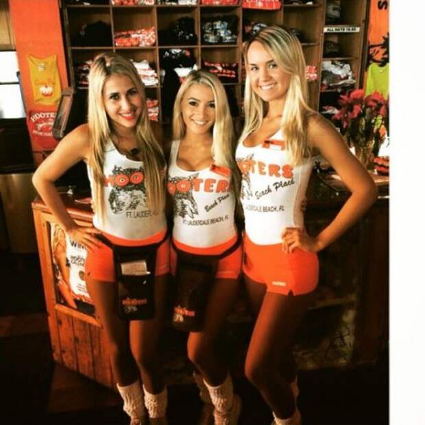 Девушки "Hooters" (28 фото)