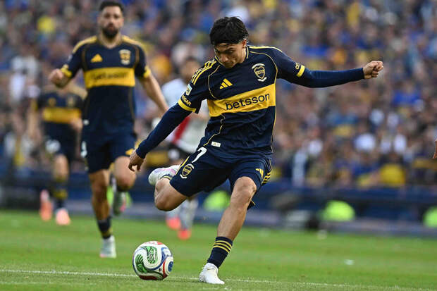 Журналист Грова: "Спартак" хочет купить игрока "Бока Хуниорс" Себальоса