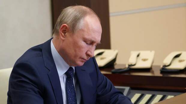 Путин продлил запрет на поставку нефти по потолку цен Запада до конца года