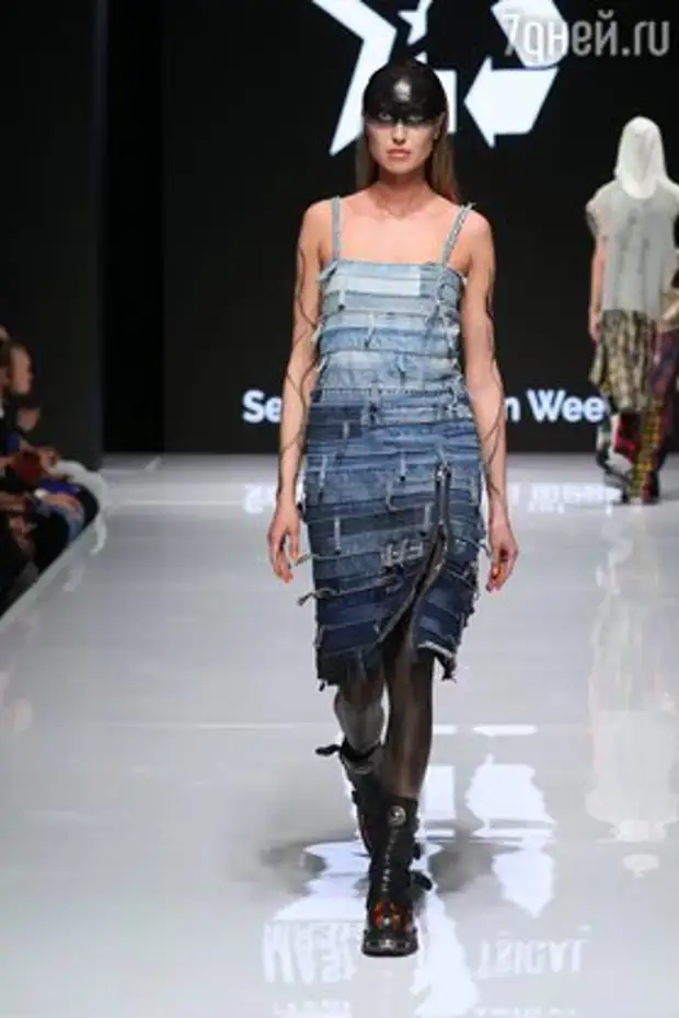 Маша Цигаль представила 30 модных образов, скроенных из ее собственной одежды и вещей близких друзей