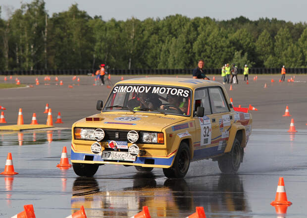 Олдтаймер ралли на автодроме ФСО олдтаймер, ралли, ретро автомобили
