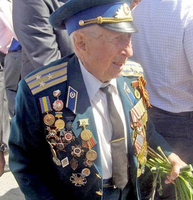 100-летний ветеран взбесил украинцев за то, что он давил бандеровскую мразь