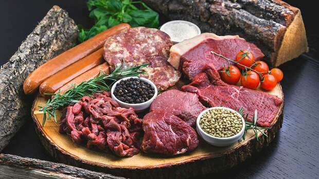 Названы увеличивающие риск рака желудка продукты