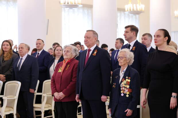 Беглов: накануне юбилея Великой Победы государственных наград удостоены представители поколения победителей и их наследники
