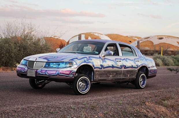 Воплощение мечты - лоурайдер Lincoln Town Car Town Car, lincoln, лоурайдер, тюнинг