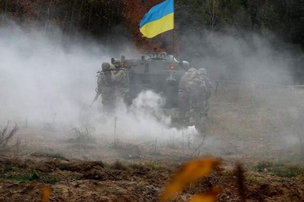 Киев ужесточил правила нахождения в зоне конфликта в Донбассе