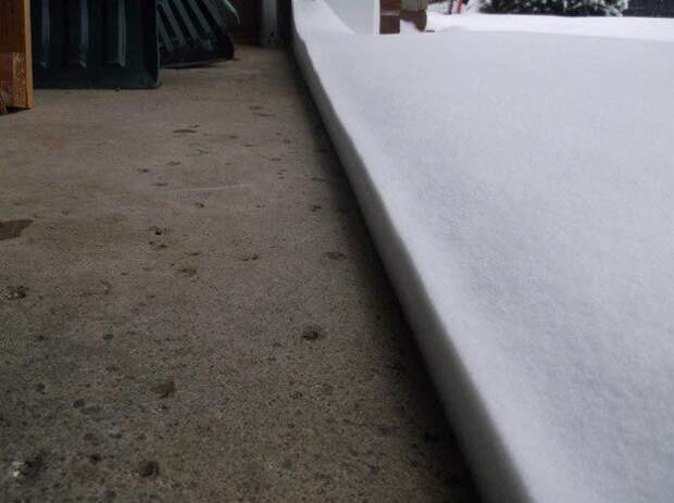 14. Эта идеальная линия снега между дорогой и гаражом вещи, идеально, перфекционист
