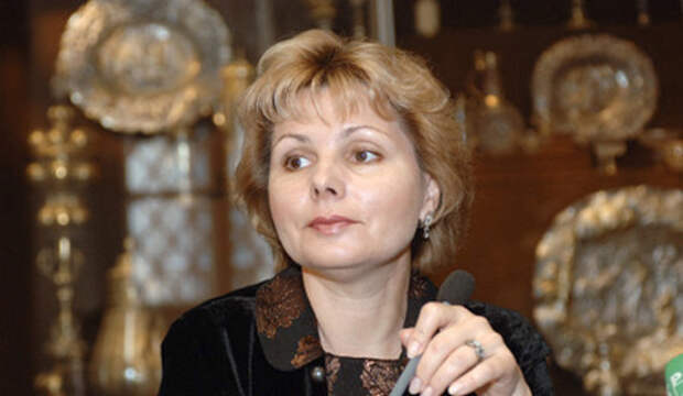 Дочь — Гагарина Елена Юрьевна, 1959 г. рождения, директор Музея Московского Кремля. история, факты