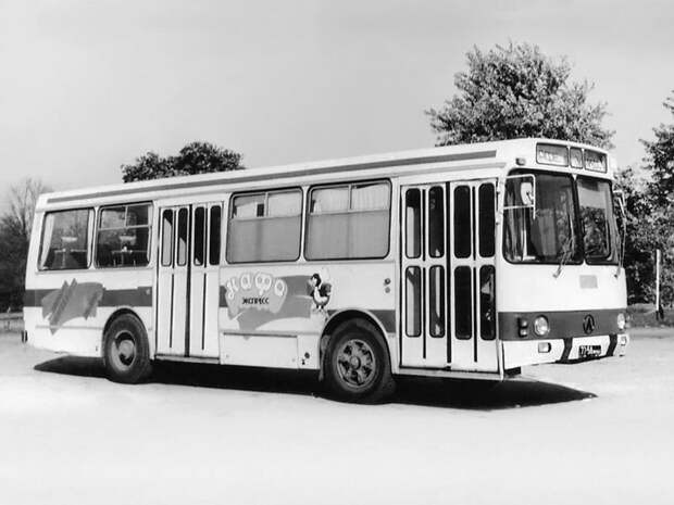 ЛАЗ-4969. Заводское фото ЛАЗ, ЛАЗ-4969, авто, автобус, кухня, олдтаймер, ретро техника, фудтрак