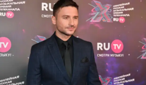 Никто не ожидал: Лазарев ошарашил появлением на публике со знаменитой спутницей