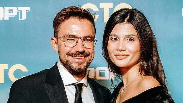 Дом новый, но праздник скромный: Саша Петров с женой устроили вечеринку в честь сына