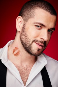 Shayne gets a chocolate kiss ahead of DECHOX for the British Heart Foundation (2)