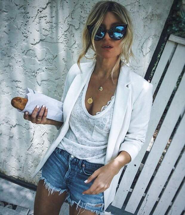 https://www.instagram.com/_thefab3/