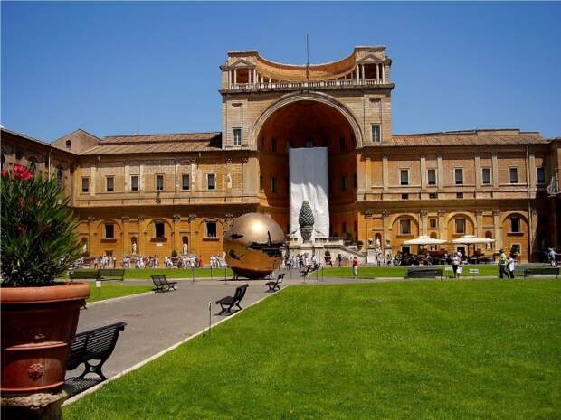 Ватикан – крупный музейный комплекс. /Фото: traveldigg.com