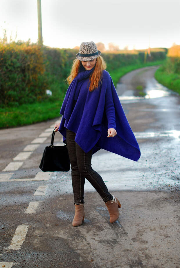 Purple poncho and leopard print hat