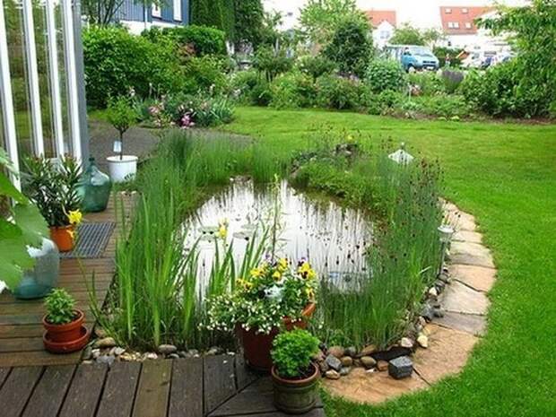 Водоемы в саду - как сделать свой небольшой декоративный водоем? . Советы по правильному оформлению пруда.