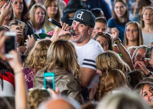 Sam Hunt performs in Clarkston, Mich., in June, 2015.