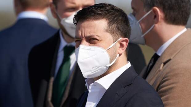 Зеленский решил задобрить Китай «безвизом» после скандала с заводом «Мотор Сич»