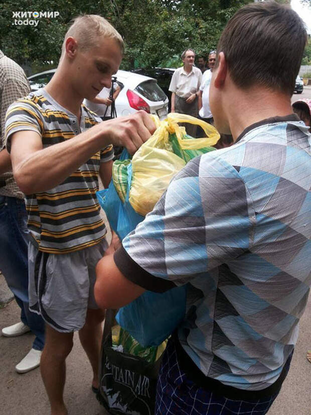 Житомир: Дно халявы - зубная паста и щётка Житомир: Дно халявы - зубная паста и щётка