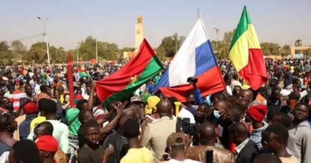 Военные Буркина-Фасо призывали бывшего президента к сотрудничеству с Россией