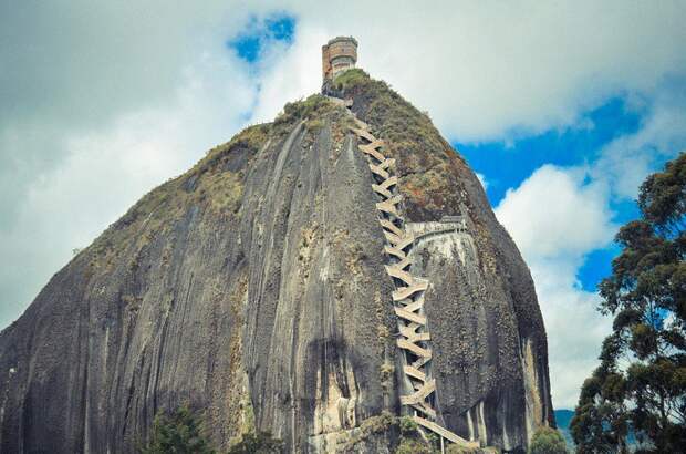 Скала Эль-Пеньон-де-Гуатапе в мире, достопримечательност, колумбия