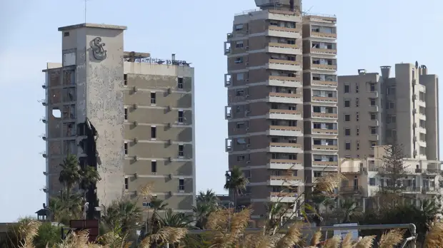 На Кипре открыли для посещения «город-призрак» Варошу