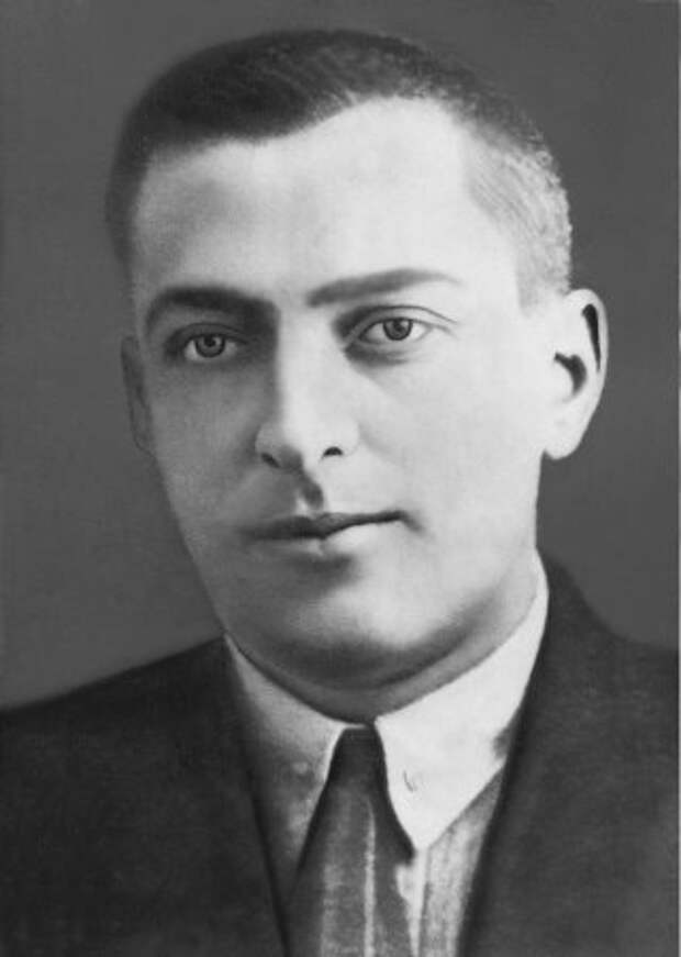 Выготский лев семенович. Выготский Лев Семенович (1896-1934). Л С Выготский. Лев Выготский. Л.С. Выготский (1896–1934).