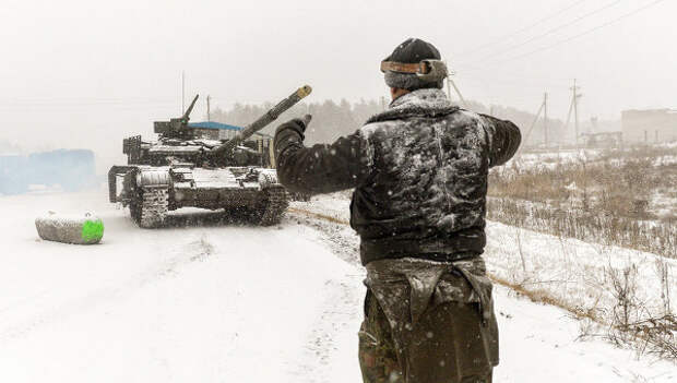 Украинские военные в районе города Счастье в Луганской области. Архивное фото