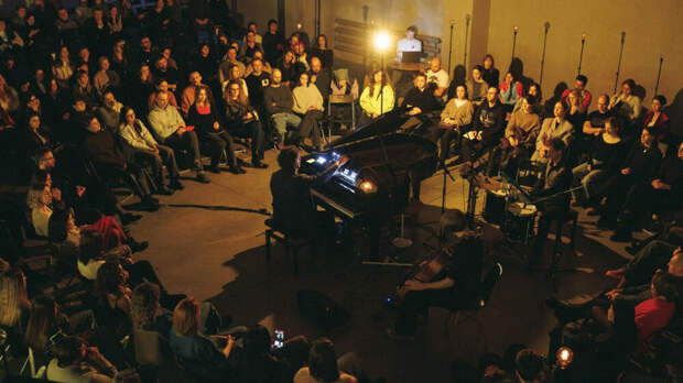 Фортепианный минимализм, тибетские фотографии и сакральные клубни: Куда сходить на выходных с 7 по 9 марта