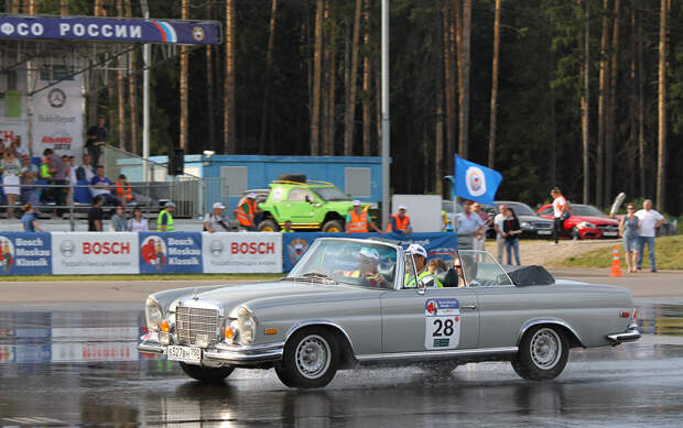 Олдтаймер ралли на автодроме ФСО олдтаймер, ралли, ретро автомобили
