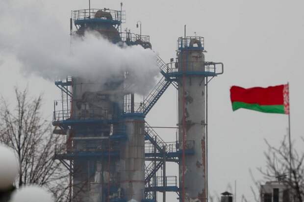 Кто заплатит премию за нефть для Лукашенко?