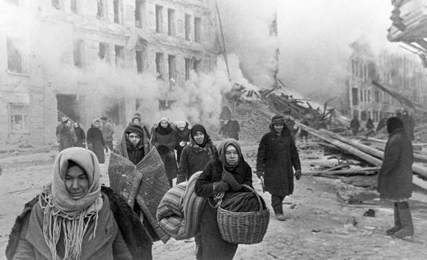 Голоса блокады: жизнь в Ленинграде глазами осажденных жителей