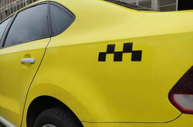 В России смягчили требования к локализации для таксистов