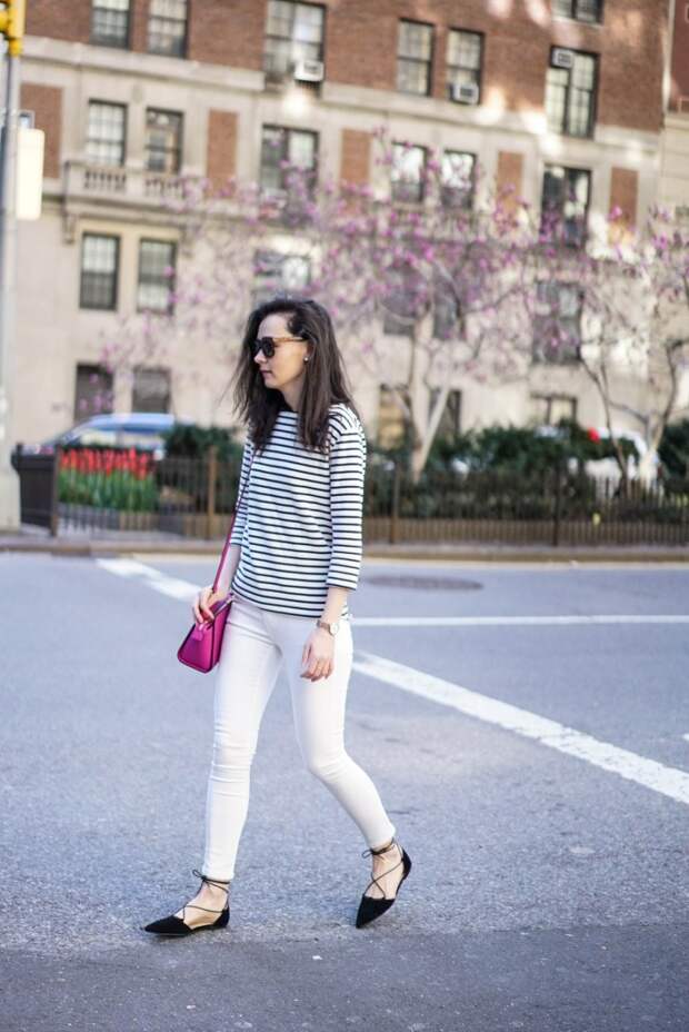 Stripe top and white jeans 5