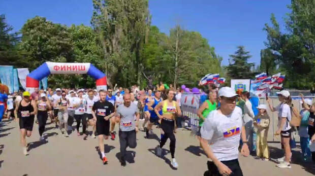 В Симферополе стартовал марафон, посвящённый воссоединению Крыма с Россией