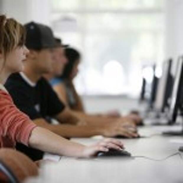 Students in computer labs, both with instructor and without.