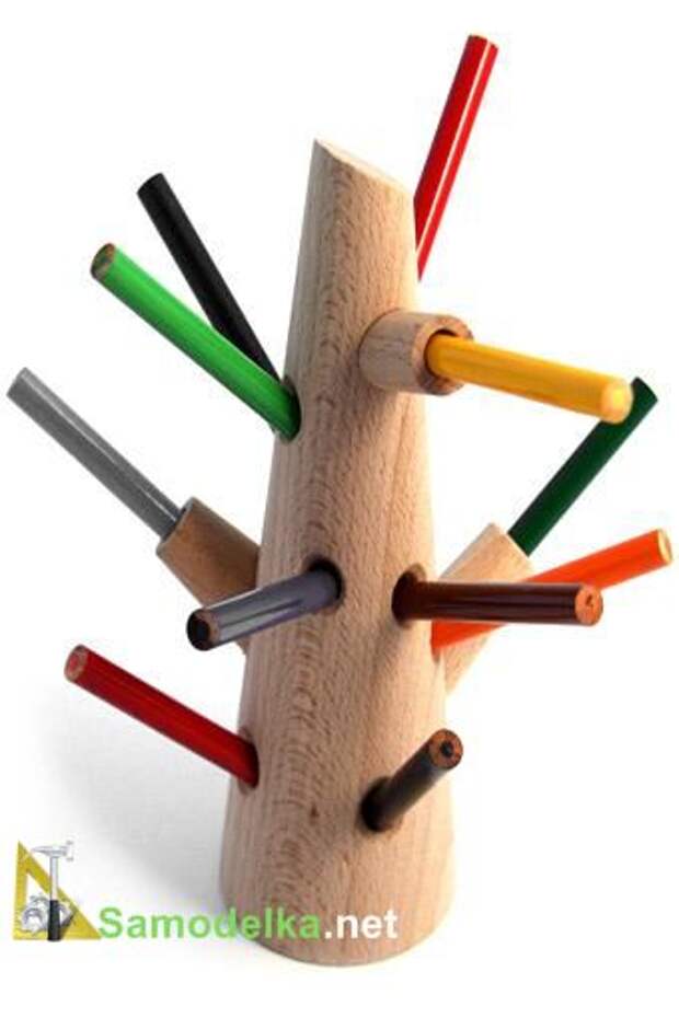 самодельная подставка из дерева - дерево с карандашами
