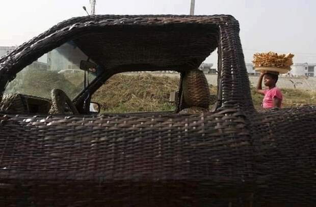40-летний нигериец связал себе машину