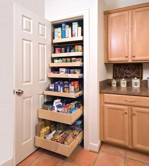full-extension-pull-out-kitchen-pantry-shelves-with-white-doors-in-small-kitchen-as-well-as-slide-out-kitchen-cabinet-shelves-plus-pull-out-closet-drawers-744x827